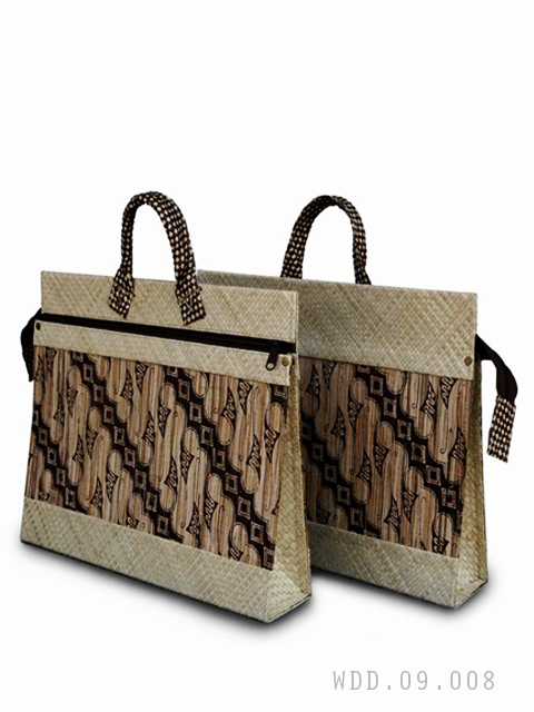 handmade-conference-bag-with-parang-motif