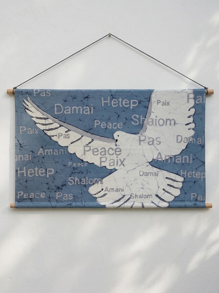 wall-art-peace-dove-batik
